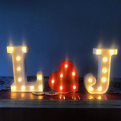 Декорация Light Up Marquee Буквы в индивидуальном цвете для вечеринки День рождения Любовь Стол