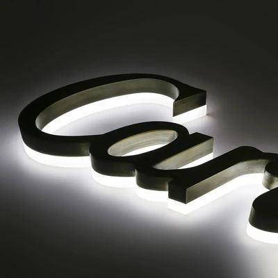 Внутренние наружные акриловые вывески Заднесветое вывеска с подключенным источником питания