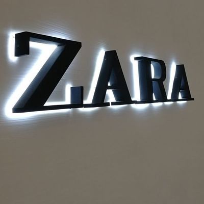 2024 Акриловый снег Внутренний бизнес Стены ZARA LED Металл Настраиваемые буквы 3D под подсветкой